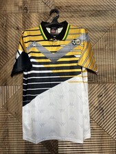 Camiseta África do Sul 1995 1996 Reedição Tamanho GRANDE Casa Futebol Kappa comprar usado Camiseta África do Sul 1995 1996 Reedição Tamanho GRANDE Casa Futebol Kappa comprar usado  Enviando para Brazil