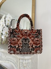 Embroidered velvet tote d'occasion  Massy
