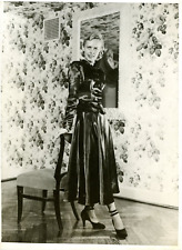 1950s parisian fashion d'occasion  Expédié en Belgium