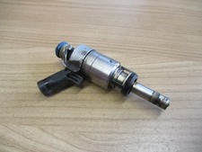 Fuel injector injector d'occasion  Expédié en Belgium