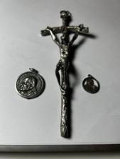 Two pope medallions for sale  TEWKESBURY