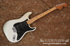 Chitarra elettrica fender usato  Spedire a Italy