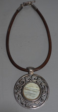 Collier ras cou d'occasion  Pont-Évêque