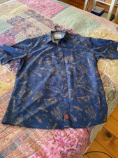 Camisa manga curta Critical Role - Mighty Nr Weapons botão para baixo comprar usado  Enviando para Brazil