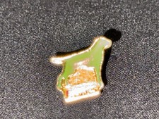 Pin badge enamel d'occasion  Expédié en Belgium