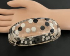 Pulseira vintage retrô preta e branca bolinhas declaração Lucite comprar usado  Enviando para Brazil