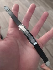 Bracelet tons caoutchouc d'occasion  Tonnay-Charente