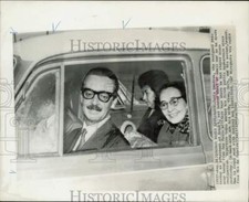 1961 Press Photo Janio Quadros e family drive da base militar de São Paulo. comprar usado  Enviando para Brazil