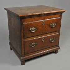 Cajonera muy pequeña de roble y olmo Jorge II c. 1740 segunda mano  Embacar hacia Mexico