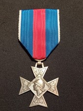 Médaille croix merite d'occasion  Saint-Jean-en-Royans