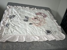 Edredom acolchoado rosas bebê rosa e branco rosas flores acabamento rosa 35x45” comprar usado Edredom acolchoado rosas bebê rosa e branco rosas flores acabamento rosa 35x45” comprar usado  Enviando para Brazil