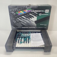 Novation Launchkey 25 MK2 USB MIDI controlador de teclado PARA PEÇAS/REPARO comprar usado  Enviando para Brazil