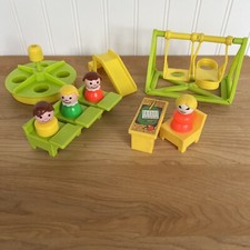 Mesas escolares vintage Fisher Price Little People playground balanços slide professor comprar usado  Enviando para Brazil