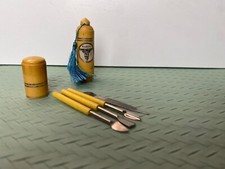 Kolekcjonerski zestaw do manicure vintage wykonany z bakelitu. NIEMCY. Lipsk. na sprzedaż  PL