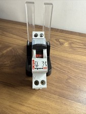 Disjoncteur amperes courbe d'occasion Disjoncteur amperes courbe d'occasion  Gien