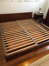 King size bed for sale  Albany