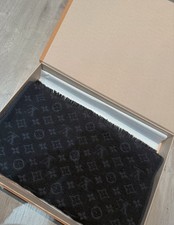 écharpe monogram classic d'occasion  Rosny-sous-Bois