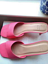 Hot pink woman for sale  Tallahassee