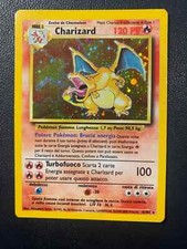 Carta pokemon charizard usato  Roma