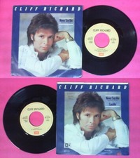 Cliff richard never usato  Ferrara