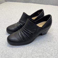 Clarks shoes women for sale Clarks shoes women for sale  Muskegon