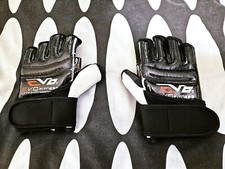 Evo fitness gloves for sale  WARWICK
