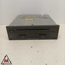Sistema navigazione 4e0035666 usato  Italia