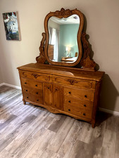 Bedroom set oakwood for sale  Harbeson