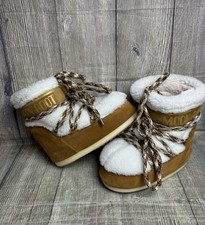 Moon boot women for sale  MANSFIELD