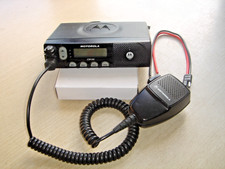 Motorola CM160 UHF 438-470MHz 25 vatios 64 canales con micrófono y cola de CC segunda mano  Embacar hacia Mexico