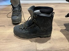 Scarpa vega climbing for sale  HITCHIN