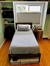Bedroom furnishing set for sale  Leavenworth