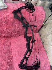hoyt compound bow black for sale  San Jose