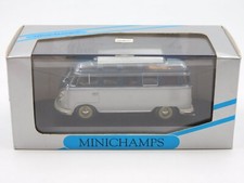 Minichamps volkswagen samba usato  Roma