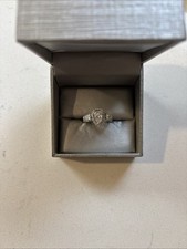 Vera wang pear for sale  Harrison Township
