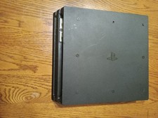 Console de jogos Sony PlayStation 4 Pro 1TB - preto escuro comprar usado  Enviando para Brazil