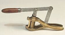Ancienne bouchonneuse levier d'occasion  Grenoble-