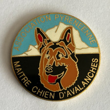 Rare enameled pin d'occasion  Expédié en Belgium