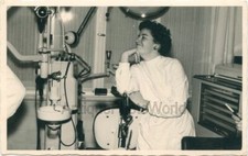 Usado, Mulher sorridente dentista consultório odontológico antigo privado médico rppc foto Alemanha comprar usado  Enviando para Brazil