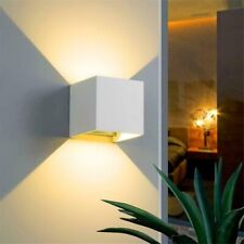 Applique cubo led usato  Giugliano in Campania