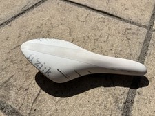 Fizik saddle arione for sale  GLASGOW