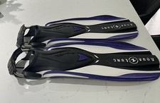 Aqua lung fins for sale  GILLINGHAM