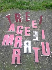 Lettres enseigne zinc d'occasion Lettres enseigne zinc d'occasion  Ploërmel