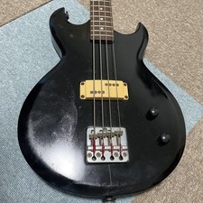 Guitare basse électrique d'occasion Guitare basse électrique d'occasion  Expédié en France