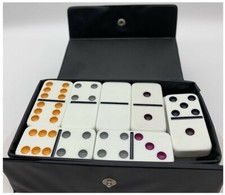 Conjunto de dominó duplo de 6 pontos coloridos em estojo compacto (Pressman) - Completo comprar usado Conjunto de dominó duplo de 6 pontos coloridos em estojo compacto (Pressman) - Completo comprar usado  Enviando para Brazil