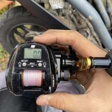 Abu garcia max d'occasion  Expédié en France