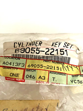 Genuíno Toyota 69055-22151 conjunto de cilindros e chaves trava de porta-malas 1985-1988 Cressida NOS comprar usado Genuíno Toyota 69055-22151 conjunto de cilindros e chaves trava de porta-malas 1985-1988 Cressida NOS comprar usado  Enviando para Brazil