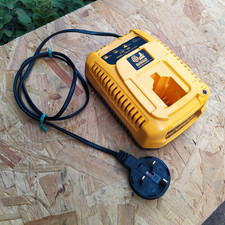 Dewalt charger de9135 for sale  BIRMINGHAM