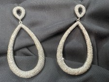 Brincos pendurados de gota de lágrima cobertos de diamante 15,69 g cinza esterlina, poste 14k comprar usado Brincos pendurados de gota de lágrima cobertos de diamante 15,69 g cinza esterlina, poste 14k comprar usado  Enviando para Brazil