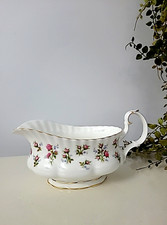 Royal Albert Winsome Large Gravy Boat #23 Bone China England comprar usado  Enviando para Brazil